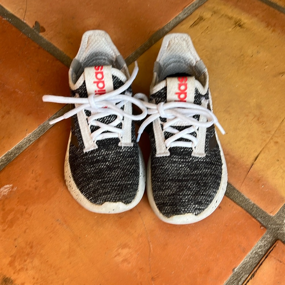 Adidas tennis shoes